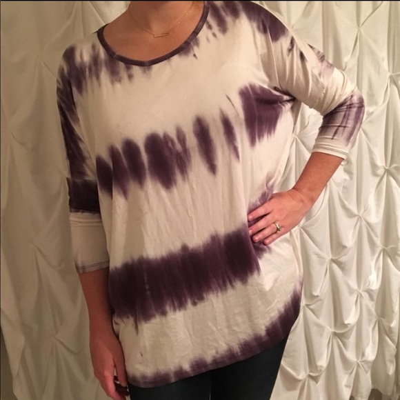 ♥️NWT Oversized Gray/white Tye-die Flowy Tunic♥️ - Picture 2 of 2